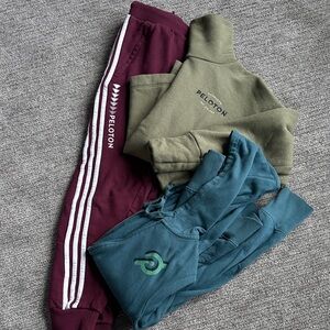 Peloton clothing lot (3 pieces)